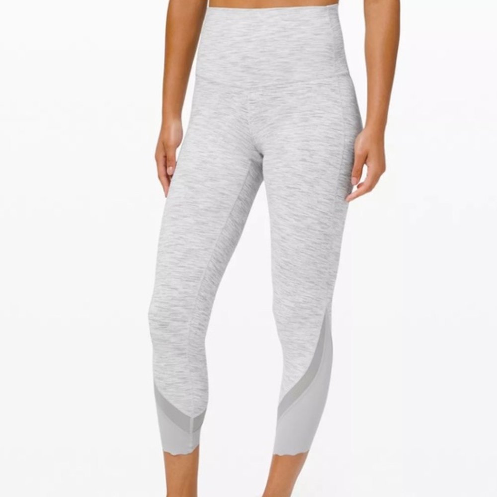 NWT Lululemon WUNDER UNDER SCALLOPED HEM HIGH-RISE CROP 23" - Sizw 0
